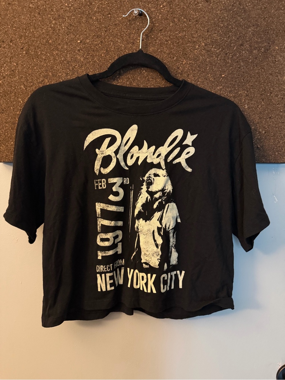Blondie Graphic Crop Tee in Black and White